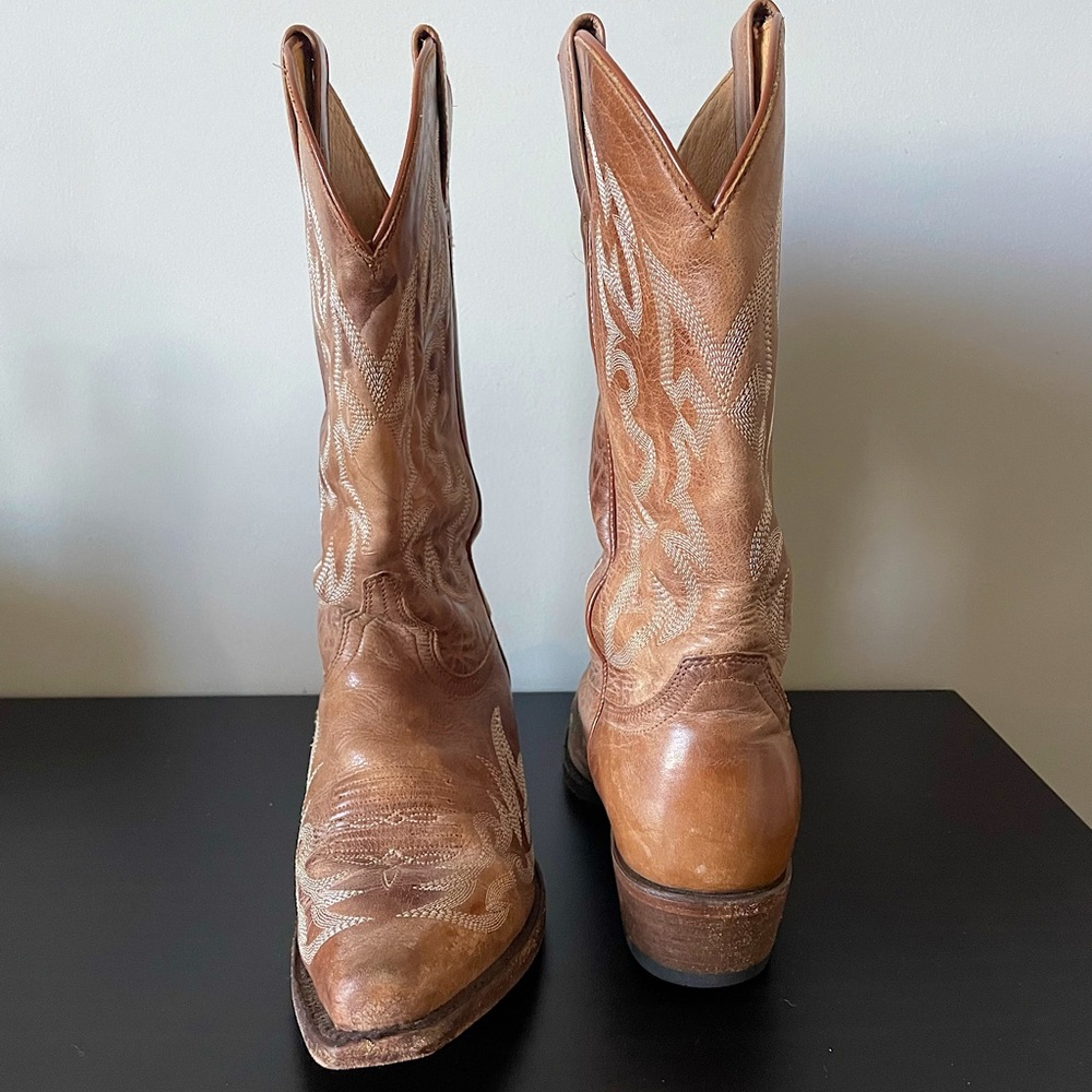 VINTAGE WESTERN BOOTS - SNIP TOE STYLE BBW207